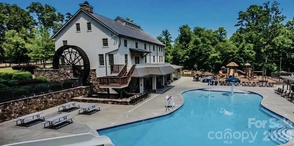2147 Ashley River Road Waxhaw NC 28173