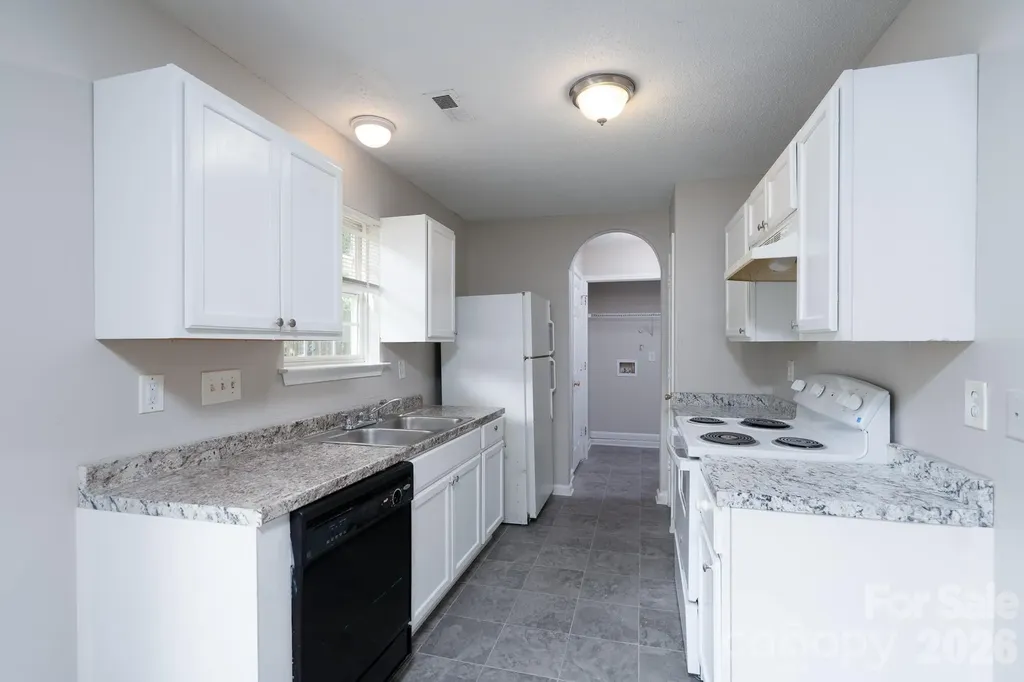 8016 Bronze Pike Drive Charlotte NC 28273