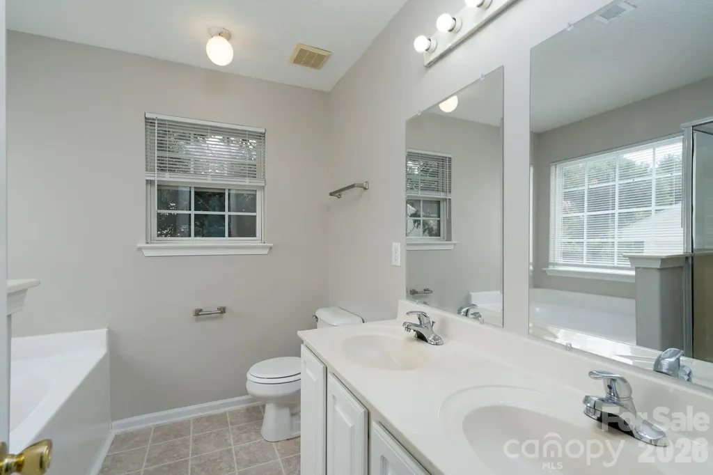 8016 Bronze Pike Drive Charlotte NC 28273