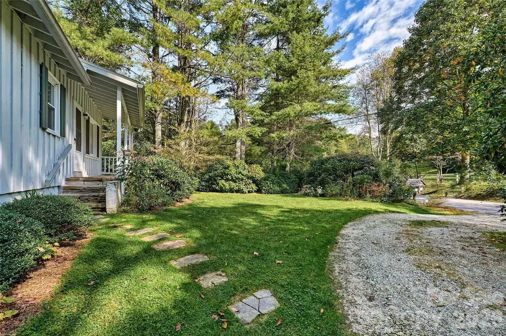 556 Shortoff Road Highlands NC 28741