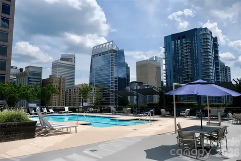 333 W Trade Street Charlotte NC 28202
