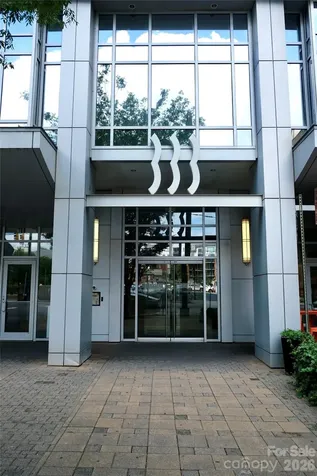 333 W Trade Street Charlotte NC 28202