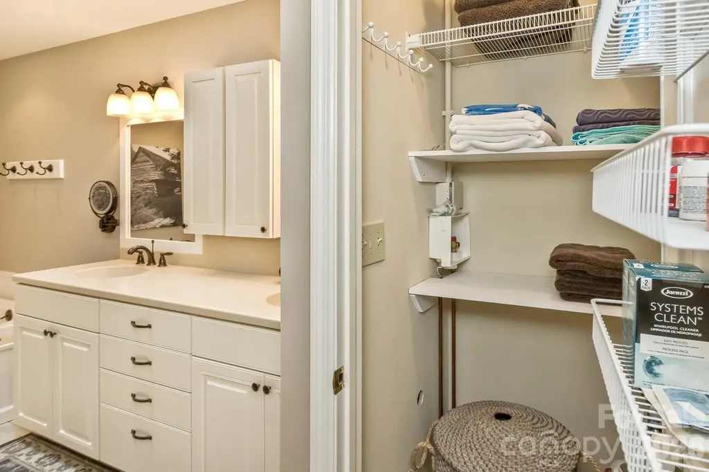 9 Ridge Terrace Asheville NC 28804