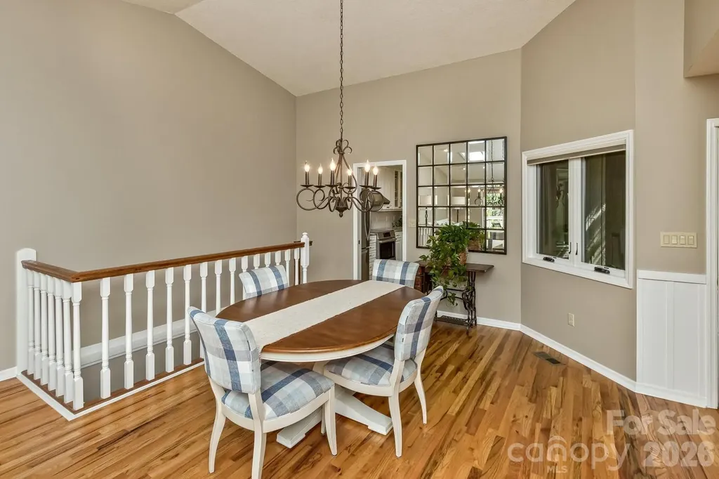 9 Ridge Terrace Asheville NC 28804