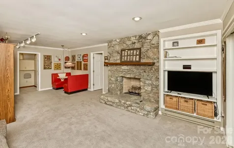 9 Ridge Terrace Asheville NC 28804