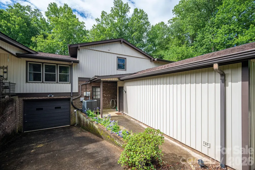 209 Hillsboro Road Taylorsville NC 28681