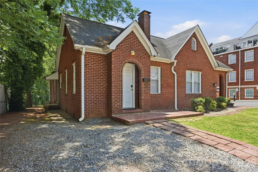 1411/1413 W 4th Street Charlotte NC 28208