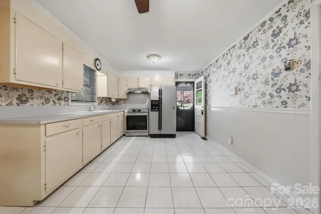 8035 Old Nc 10 Hickory NC 28602