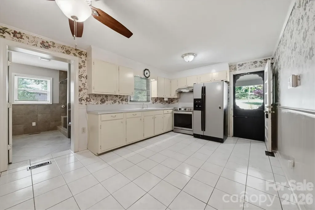 8035 Old Nc 10 Hickory NC 28602