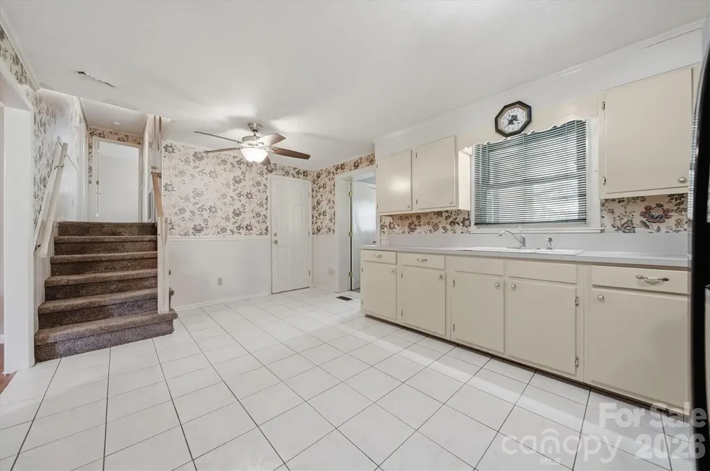 8035 Old Nc 10 Hickory NC 28602