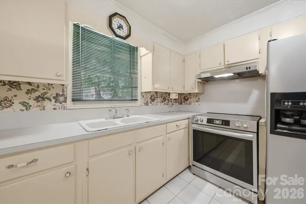 8035 Old Nc 10 Hickory NC 28602