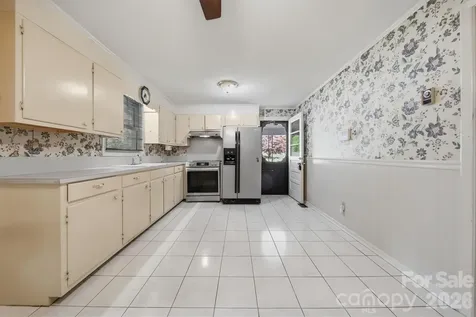 8035 Old Nc 10 Hickory NC 28602