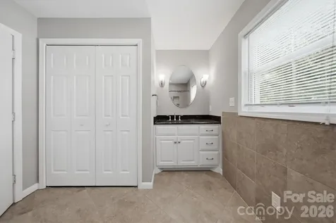 8035 Old Nc 10 Hickory NC 28602