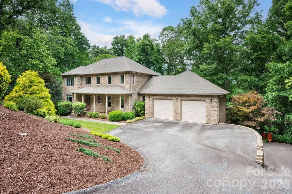 25 Whitaker View Road Fairview NC 28730
