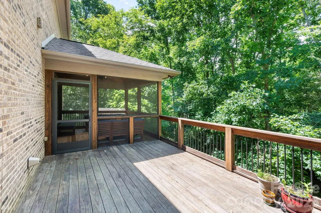 25 Whitaker View Road Fairview NC 28730