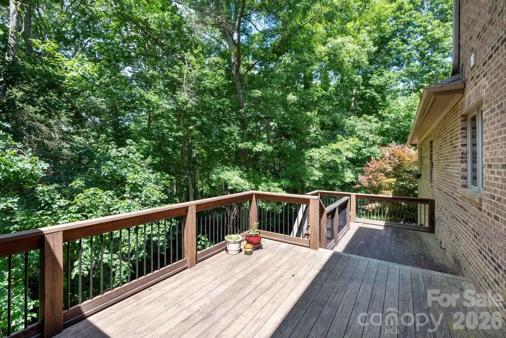 25 Whitaker View Road Fairview NC 28730