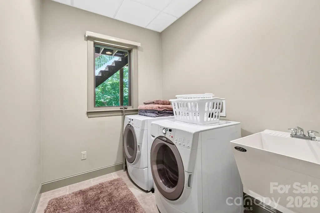 25 Whitaker View Road Fairview NC 28730