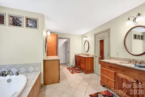 25 Whitaker View Road Fairview NC 28730