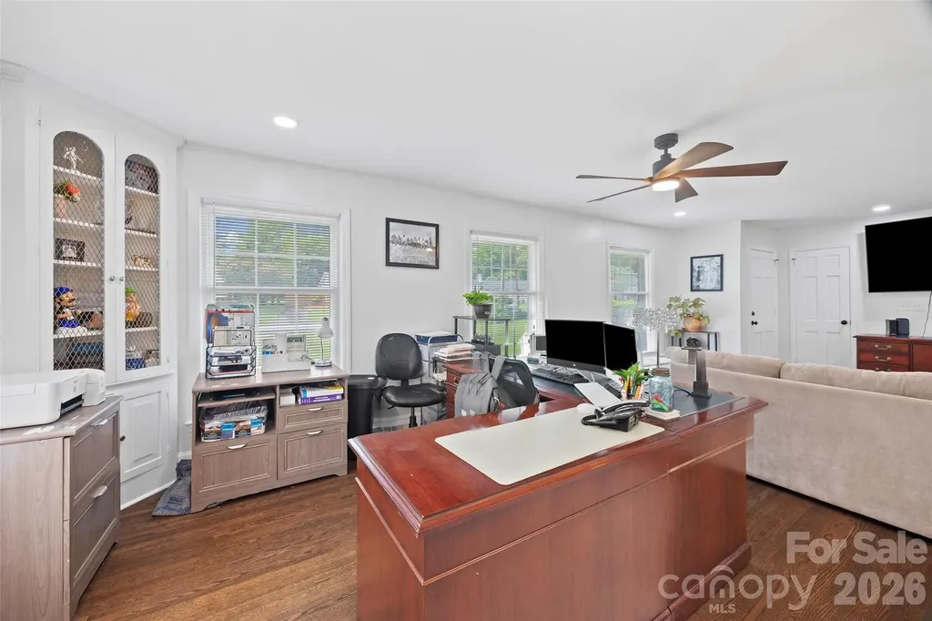 5731 Brookhaven Road Charlotte NC 28210
