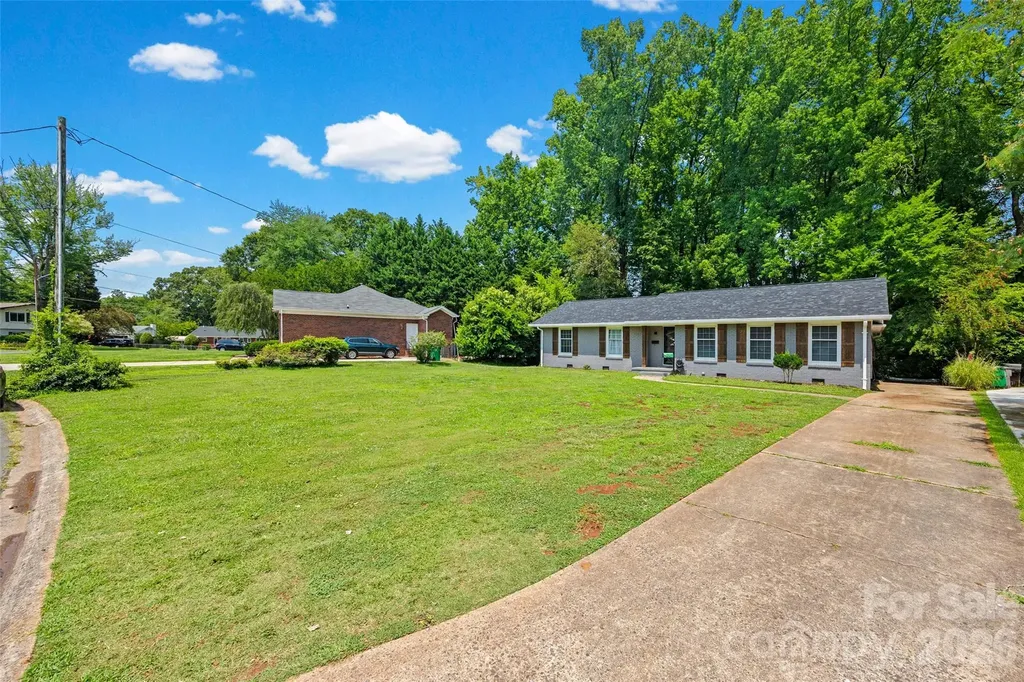 5731 Brookhaven Road Charlotte NC 28210
