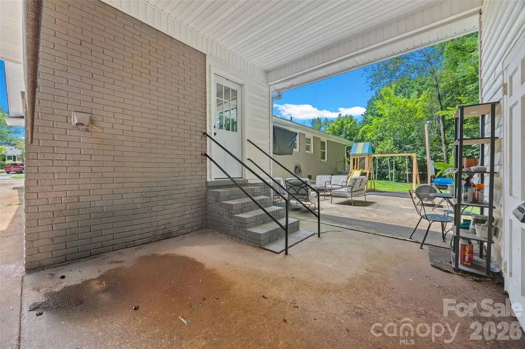 5731 Brookhaven Road Charlotte NC 28210
