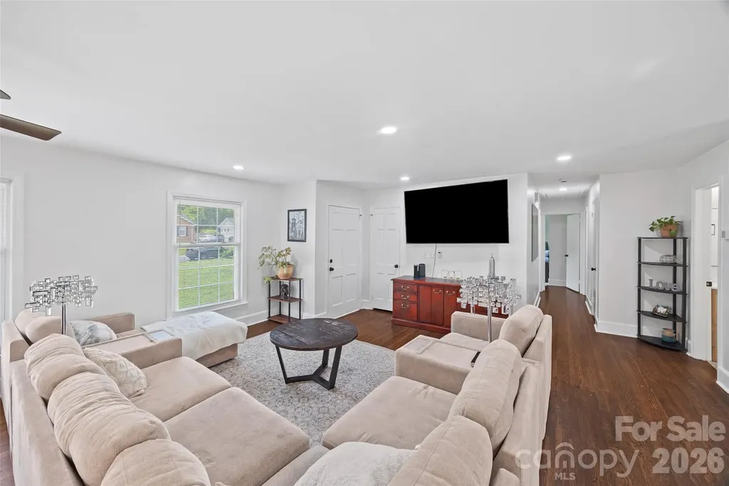 5731 Brookhaven Road Charlotte NC 28210