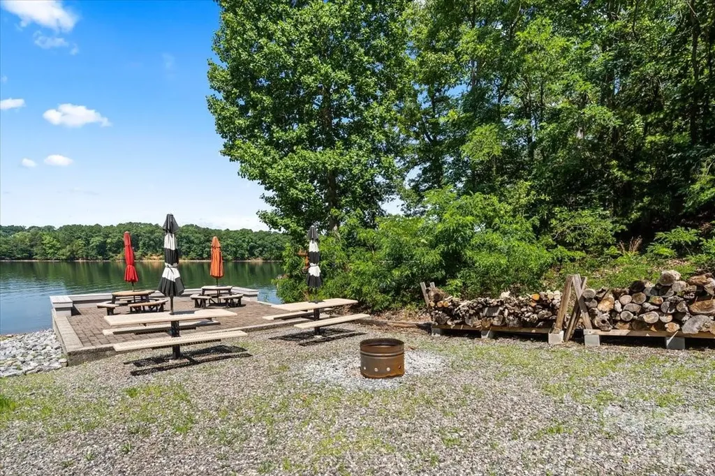 113 N Harbor Watch Drive Statesville NC 28677