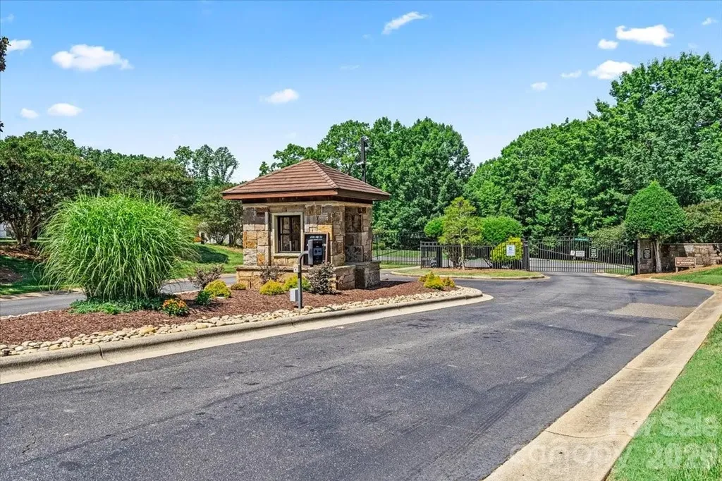 113 N Harbor Watch Drive Statesville NC 28677