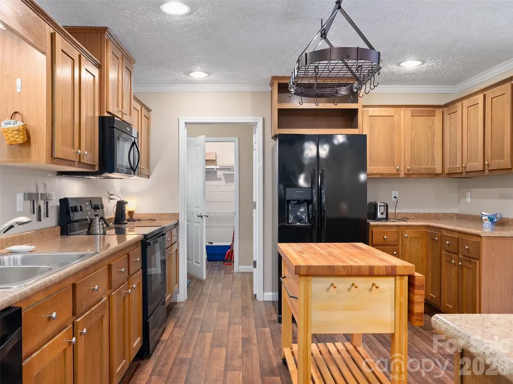 193 Tipstill Cove Waynesville NC 28786