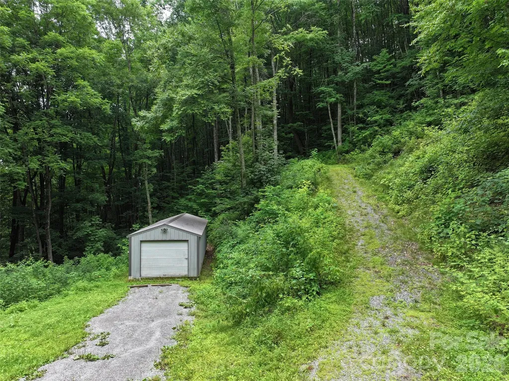 193 Tipstill Cove Waynesville NC 28786