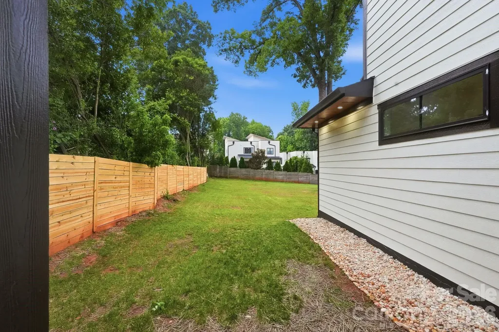 1106 Brookhurst Drive Charlotte NC 28205