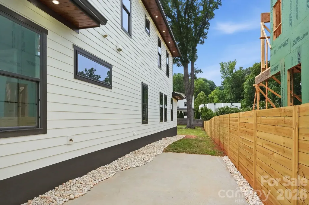 1106 Brookhurst Drive Charlotte NC 28205