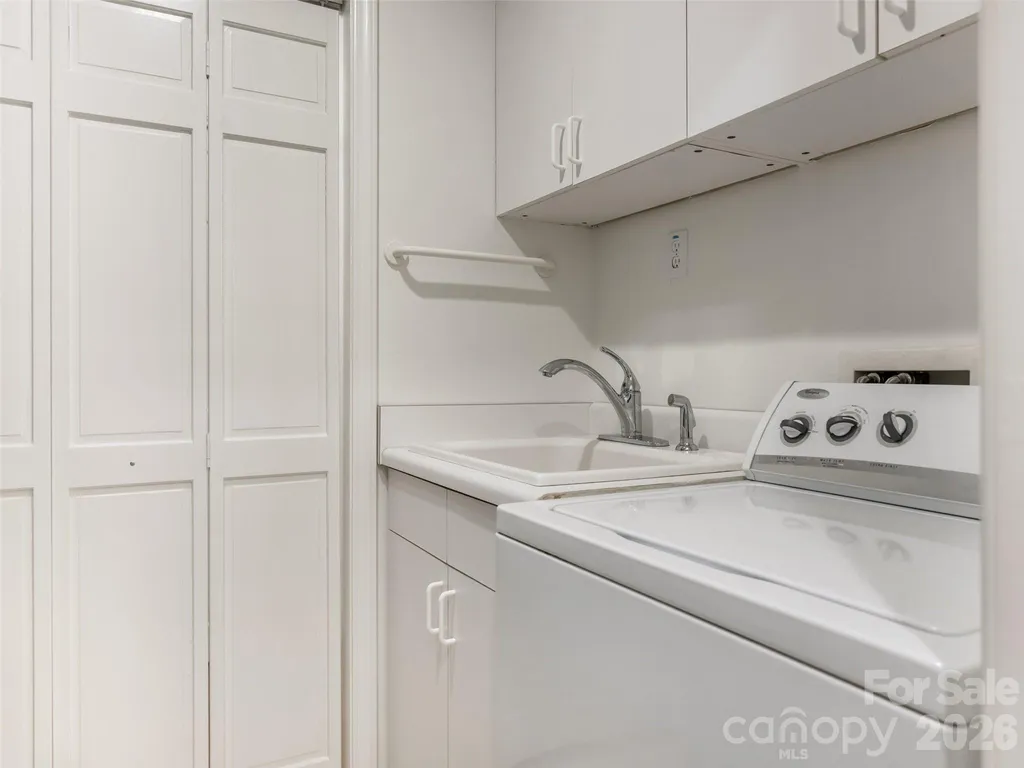 325 Stratfordshire Drive Matthews NC 28105