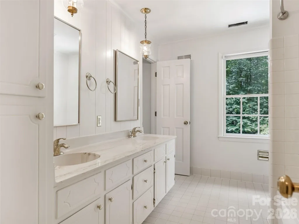 325 Stratfordshire Drive Matthews NC 28105
