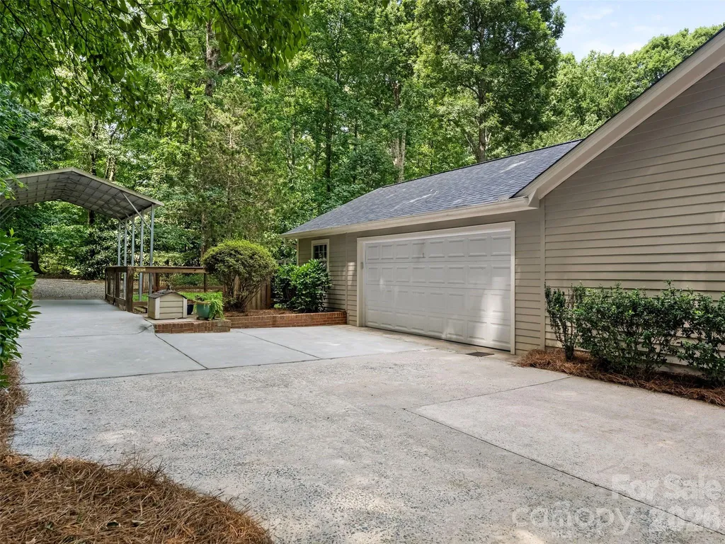 325 Stratfordshire Drive Matthews NC 28105