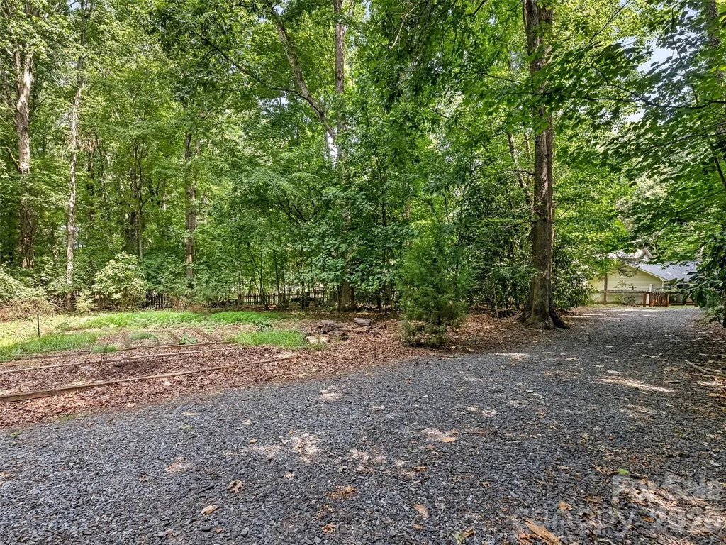 325 Stratfordshire Drive Matthews NC 28105