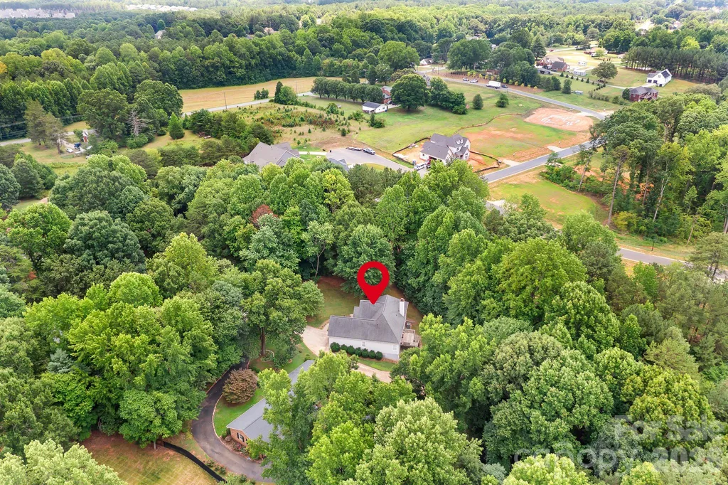 135 Pinecroft Court Troutman NC 28166