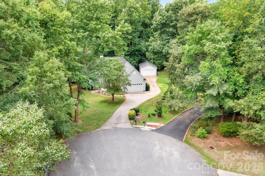 135 Pinecroft Court Troutman NC 28166