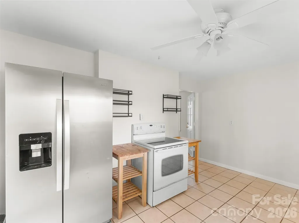 1705 Willow Road Hendersonville NC 28739