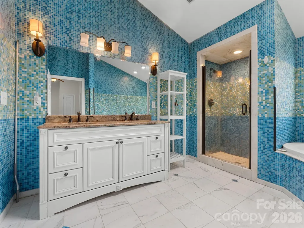 1705 Willow Road Hendersonville NC 28739