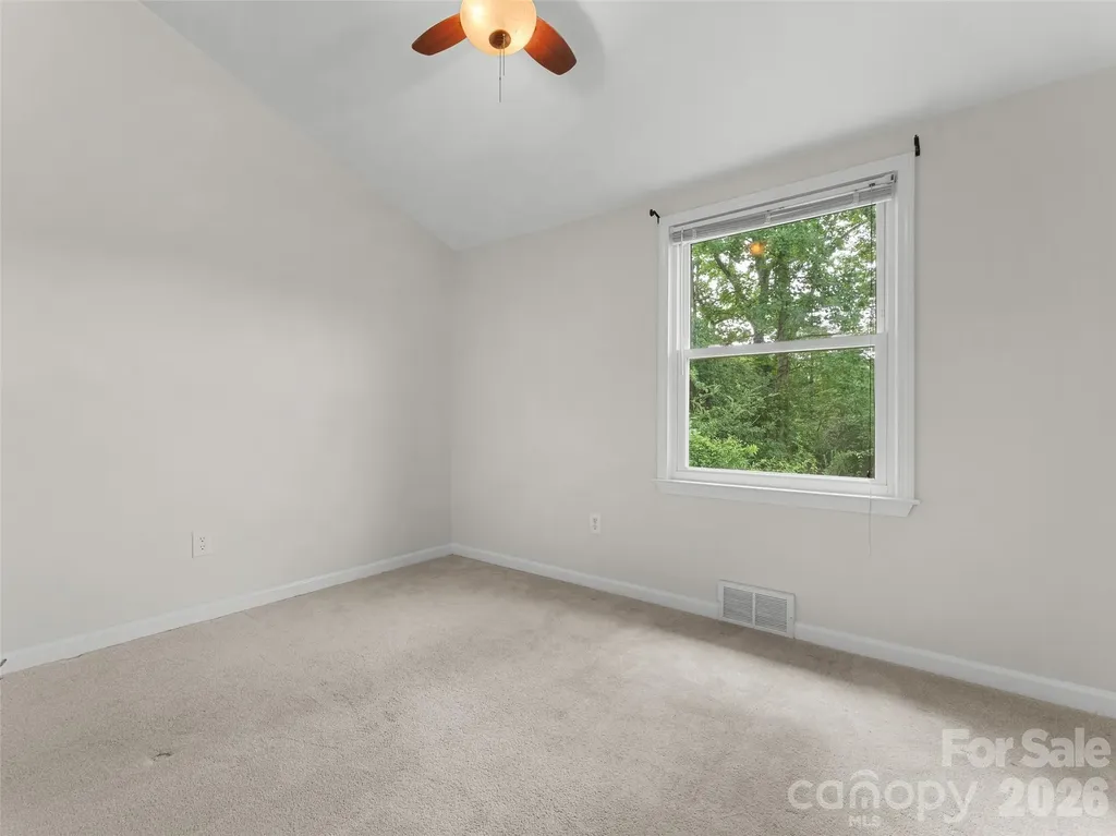 1705 Willow Road Hendersonville NC 28739