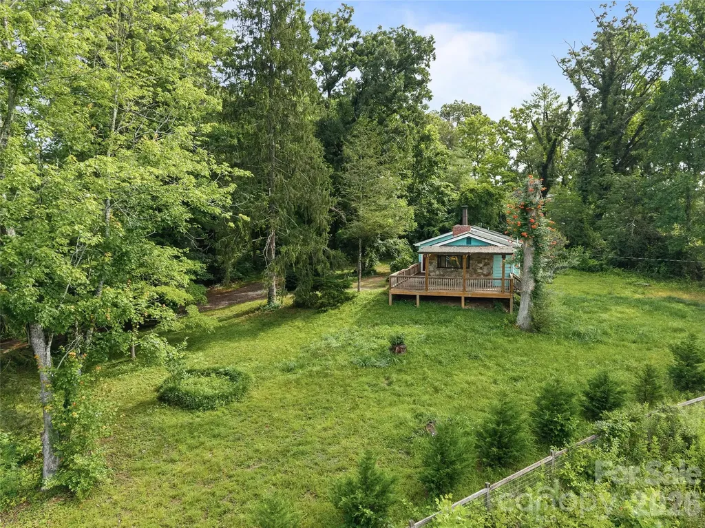 1705 Willow Road Hendersonville NC 28739