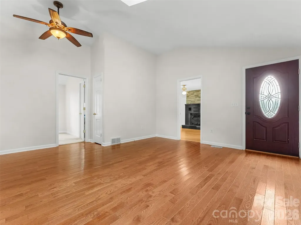 1705 Willow Road Hendersonville NC 28739