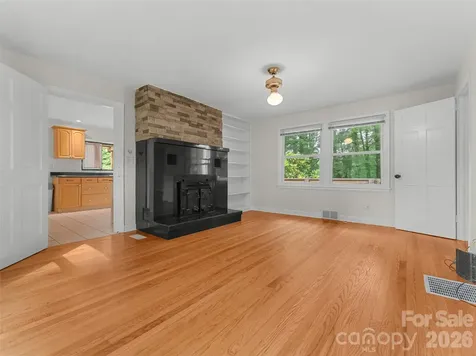 1705 Willow Road Hendersonville NC 28739