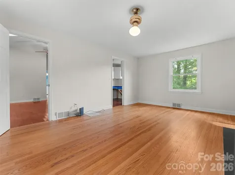 1705 Willow Road Hendersonville NC 28739