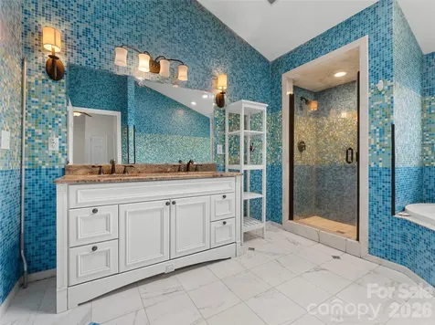 1705 Willow Road Hendersonville NC 28739