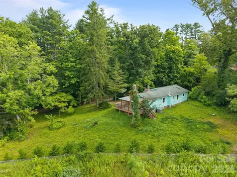 1705 Willow Road Hendersonville NC 28739