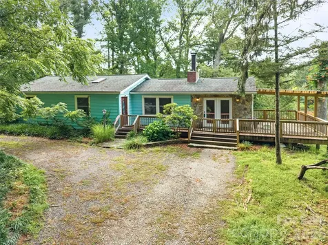 1705 Willow Road Hendersonville NC 28739