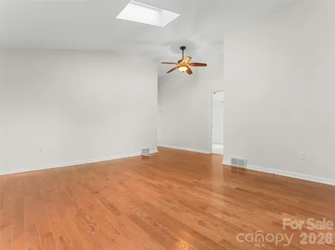 1705 Willow Road Hendersonville NC 28739