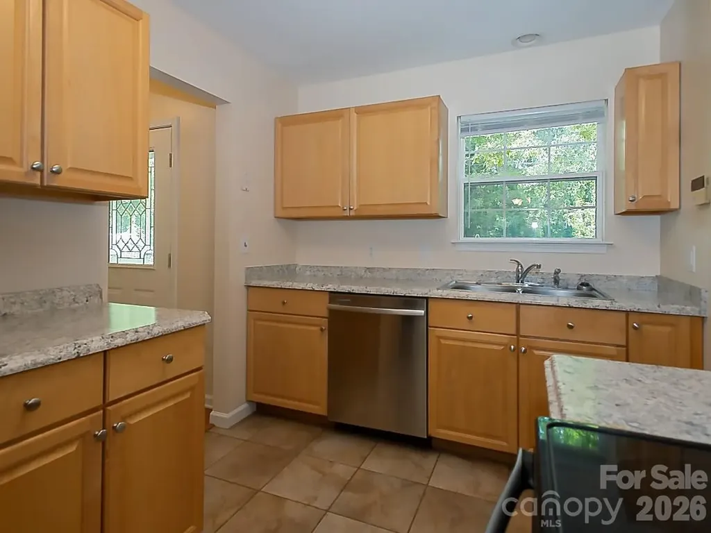 17 Pinecrest Drive Asheville NC 28803